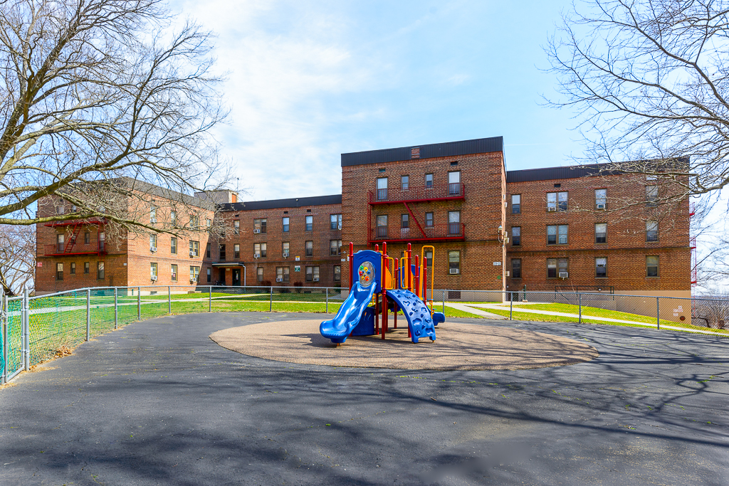 Cunningham Heights 1898 Leasing